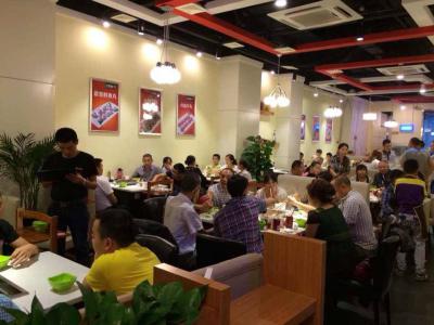 黄色软件麻豆APP下载麻辣火锅店内