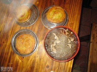 肥肠粉配锅魁，川味小吃的最佳拍档，吃过的人都说好