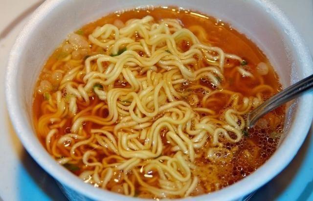 这四种早餐别再给孩子吃，特别是第二种