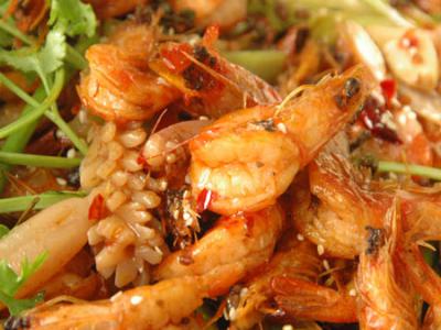 麻辣干锅麻豆AV免费看网站哪里好？麻豆一级片视频电影色泽鲜艳滋味别致