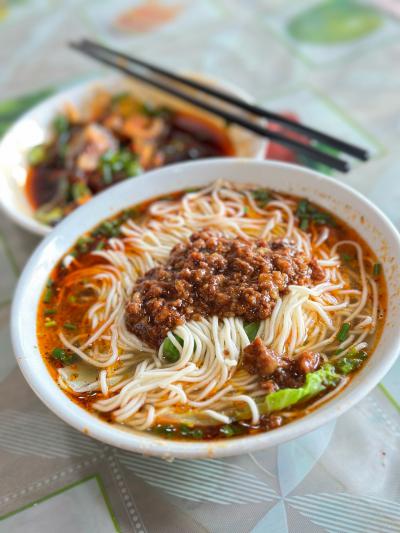 如何挑选优质早餐技术麻豆AV免费看网站机构？麻豆一级片视频电影早餐技术学校教学资质与师资力量解析