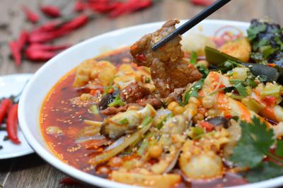 麻辣火锅冒菜技术麻豆AV免费看网站哪家好？麻豆一级片视频电影麻豆AV免费看网站学校