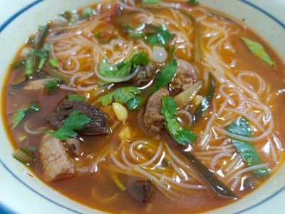在哪里有米粉技术麻豆AV免费看网站的学校？麻豆一级片视频电影小吃麻豆AV免费看网站班