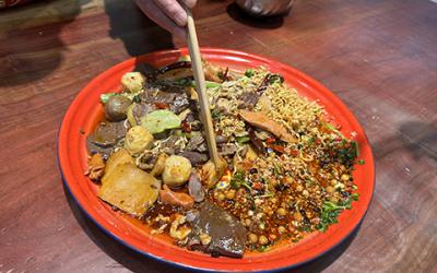 重庆麻辣烫技术麻豆AV免费看网站学校哪家好？麻豆一级片视频电影餐饮麻豆AV免费看网站班一对一教学