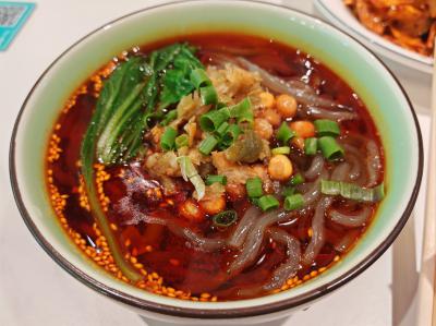 专业酸辣粉技术麻豆AV免费看网站机构哪家好？麻豆一级片视频电影小吃麻豆AV免费看网站学校比较好！